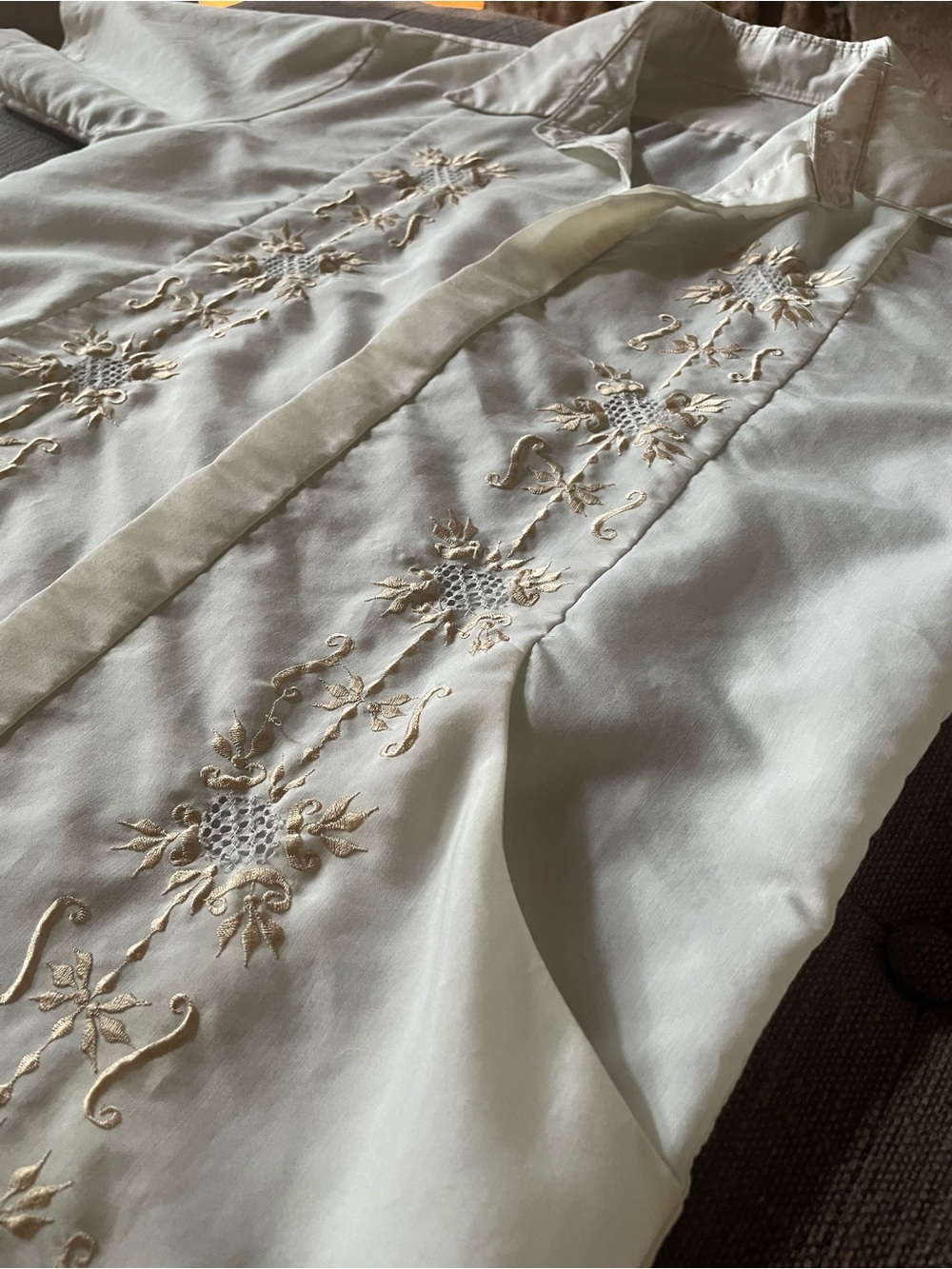 Vintage White Embroidered Guayabera Style Short Sleeve Button Front Blouse - Picture 4 of 8
